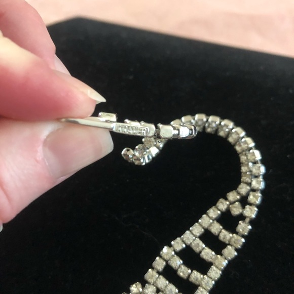 Vintage Kramer Silver Diamond Sparkly Necklace Pear Shaped Main Stone - Picture 11 of 12